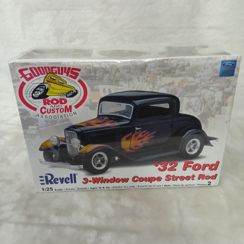 Revell Goodguys 32 Ford 3-Window Coupe Street Rod 1:25 Model Kit 85-2024